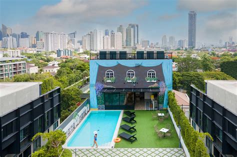hotel near em quartier|The Quartier Hotel Phromphong .